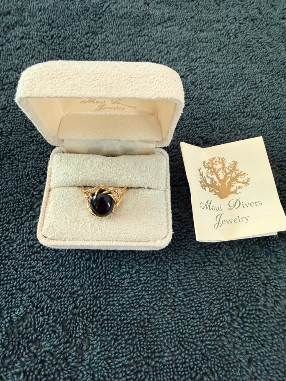 Maui Divers Hawaiian Black Coral 14ct Gold Ring